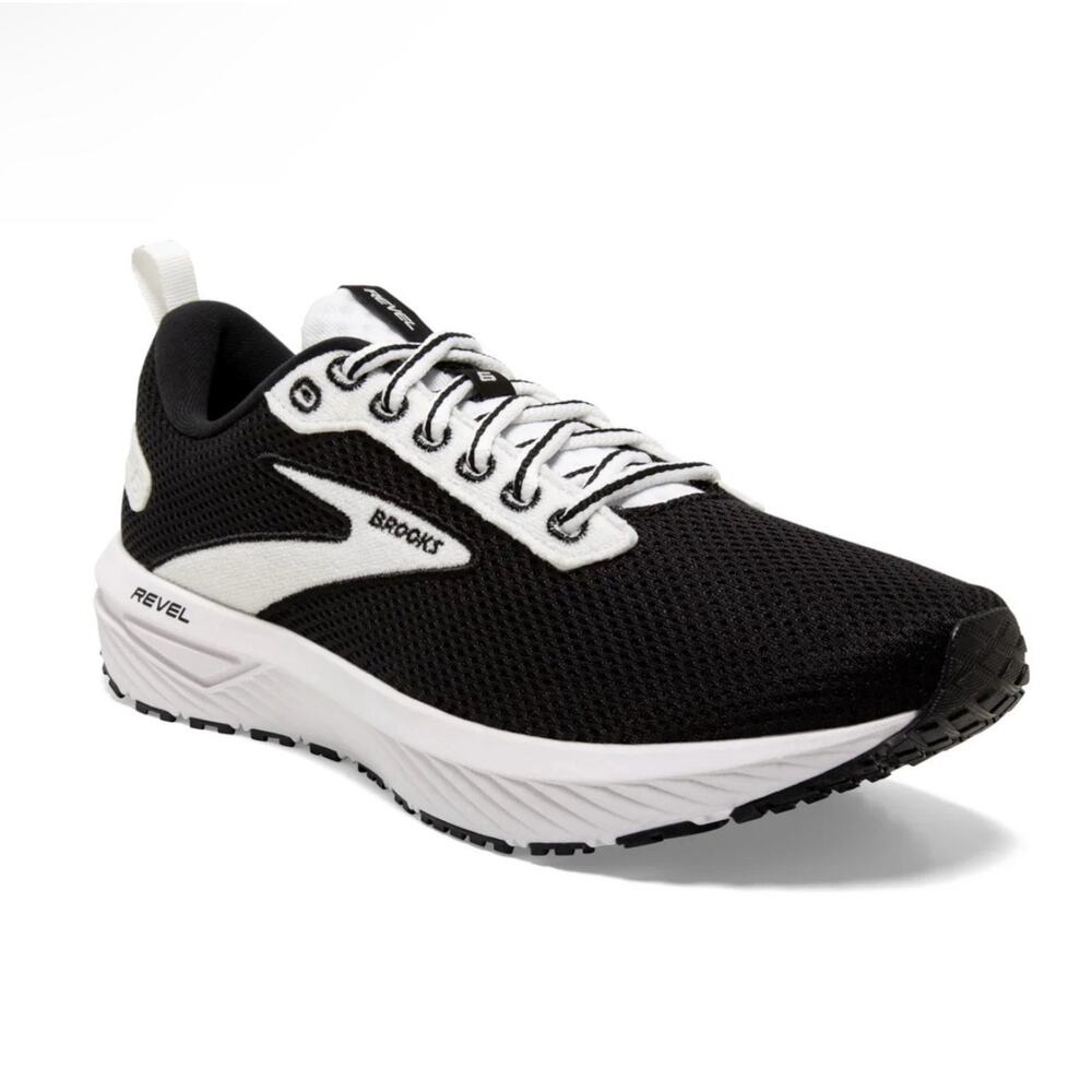 NEW Brooks Revel 6 Black White Running Shoes 1103981D087 Men’s Size 11.5